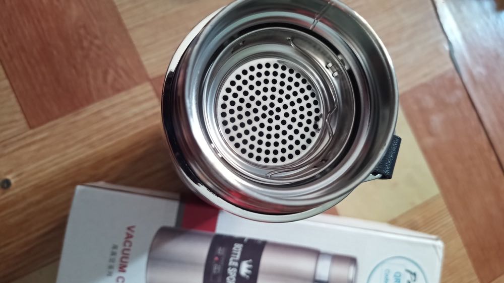 Mình mua về để giữ lạnh . Đá mình bỏ vào từ sáng đến chiều làm về vẫn còn ạ . Tuýt lưu ý nhỏ , nếu các bạn mua về giữ lạnh thì ko nên tráng nước sôi mà chỉ nên tráng bình bằng nước lạnh sạch rồi sử dụng ạ .