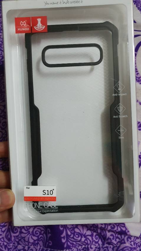 Ốp vào máy cho cảm giác cầm máy rất êm tay, độ mỏng cũng rất tốt, các nút bấm khá là nhẹ, còn độ bền thì để dùng thời gian mới biết rõ. Nhược điểm ốp là mặt trong suốt phía sau rất dễ bám vân tay