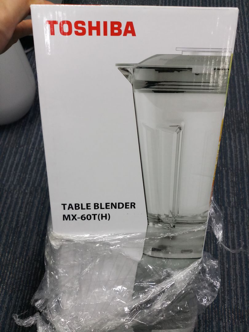 Sản phẩm khá ổn, 600w nên đủ mạnh để xoay 1 lần 1lit sinh tố bơ cho cả nhà. Shop giao hàng siêu nhanh, 24h đã nhận được hàng. Cám ơn Shop