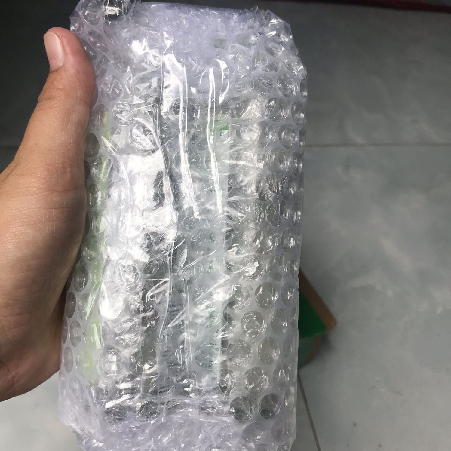 Được giới thiệu xài. Chưa biết thế nào nhưng cái khâu bọc cẩn thận là thấy xứng đáng 10 điểm. Ủng hộ shop dài dài. Có ghi thông tin đơn hàng cẩn thận.
