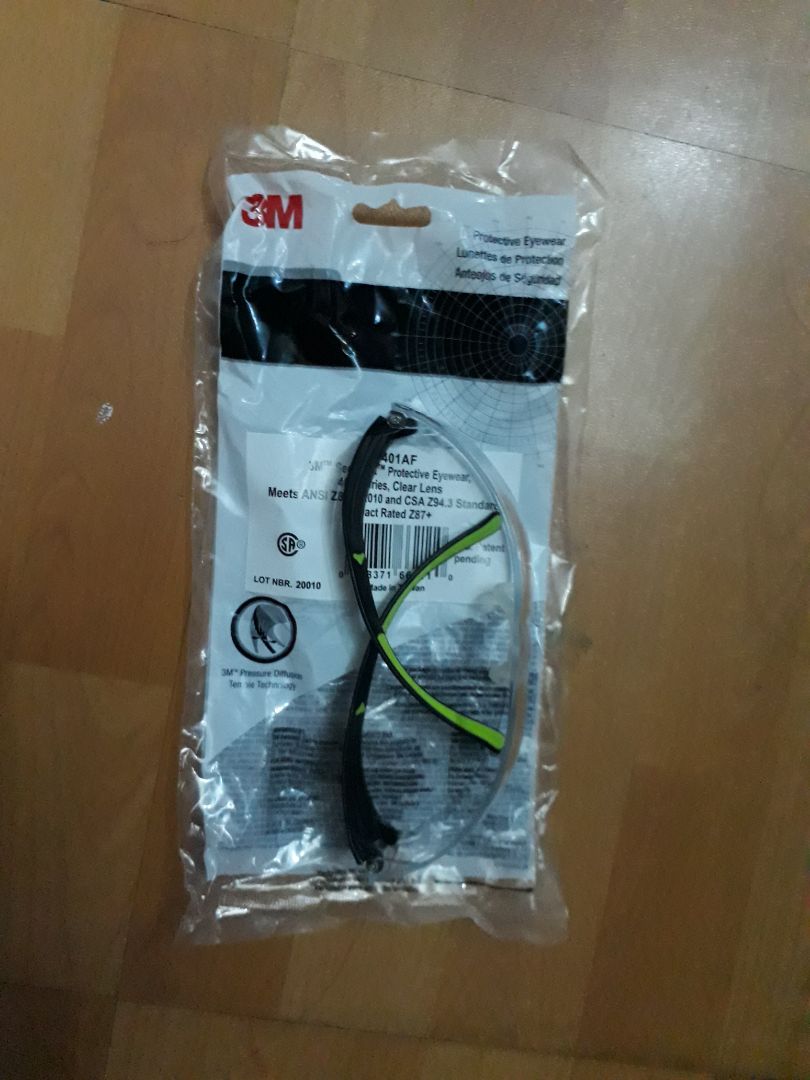 giao hàng hơi lâu do mình đặt vào mùng 4 tết. Chất lượng sản phẩm tốt, đeo nhẹ