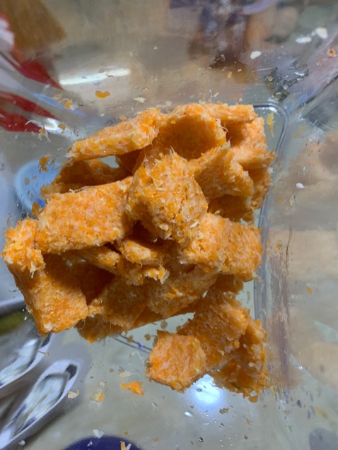 Công suất mạnh, máy ép kiệt bã, mình rất ưng ý luôn, chưa kể còn vệ sinh máy nhanh, lắp ráp và sử dụng cũngc dễ dàng nữa.