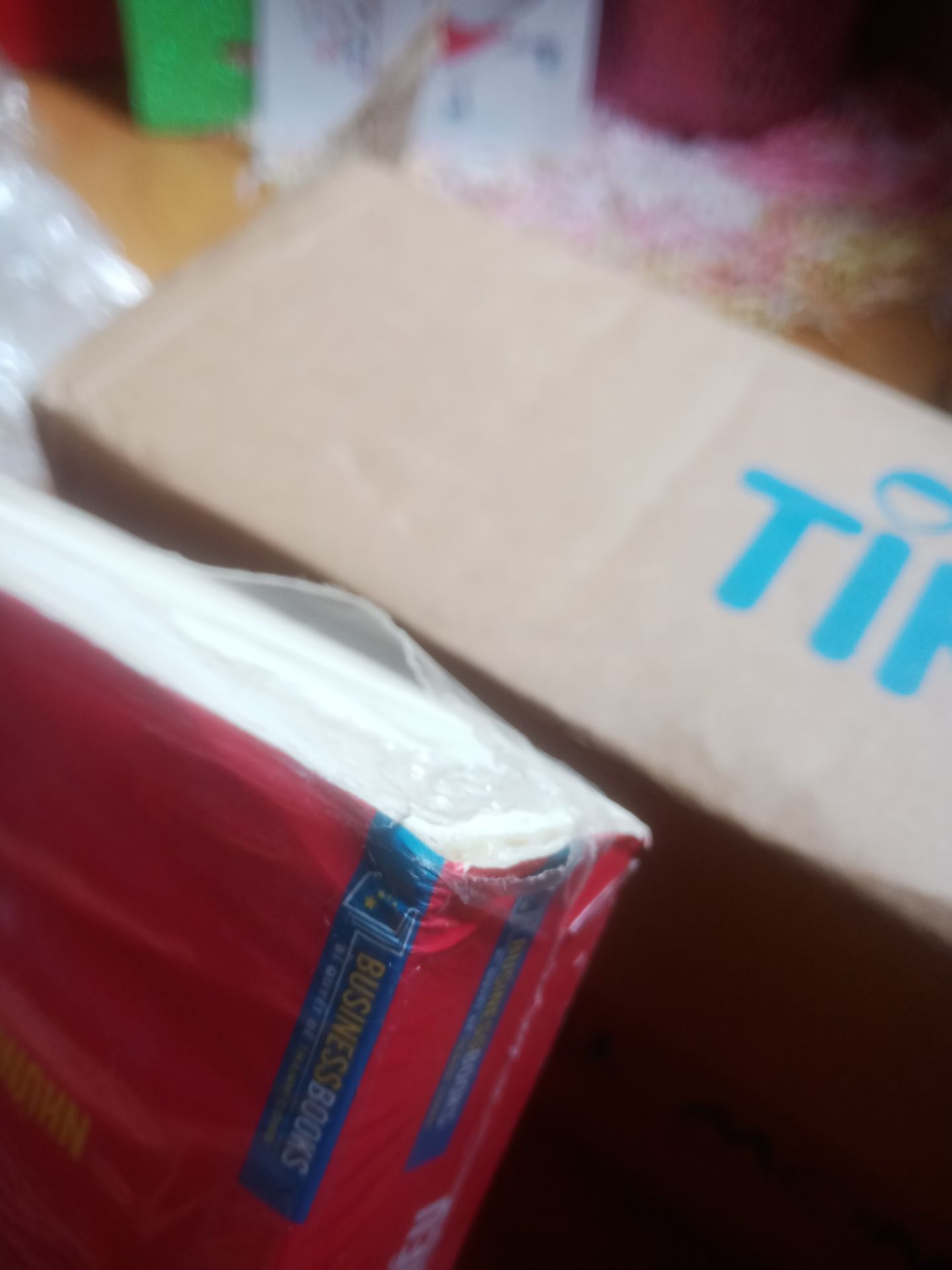 Sách hở keo, thụng cả ra 😢