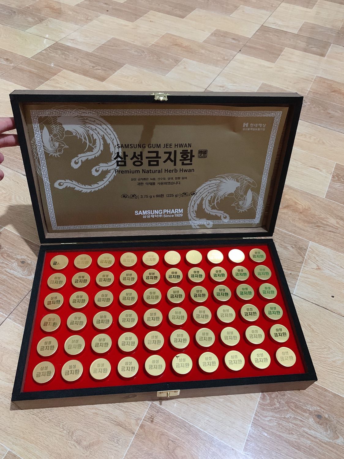 - Giao hàng nhanh hơn dự kiến. Hàng chuẩn auth mình đã *** kĩ. Giá lại bao tốt hơn thị trường
Để thử sử dụng xem hiệu quả như nào sẽ đánh giá sau..  5 sao cho dịch vụ và hàng chuẩn ??