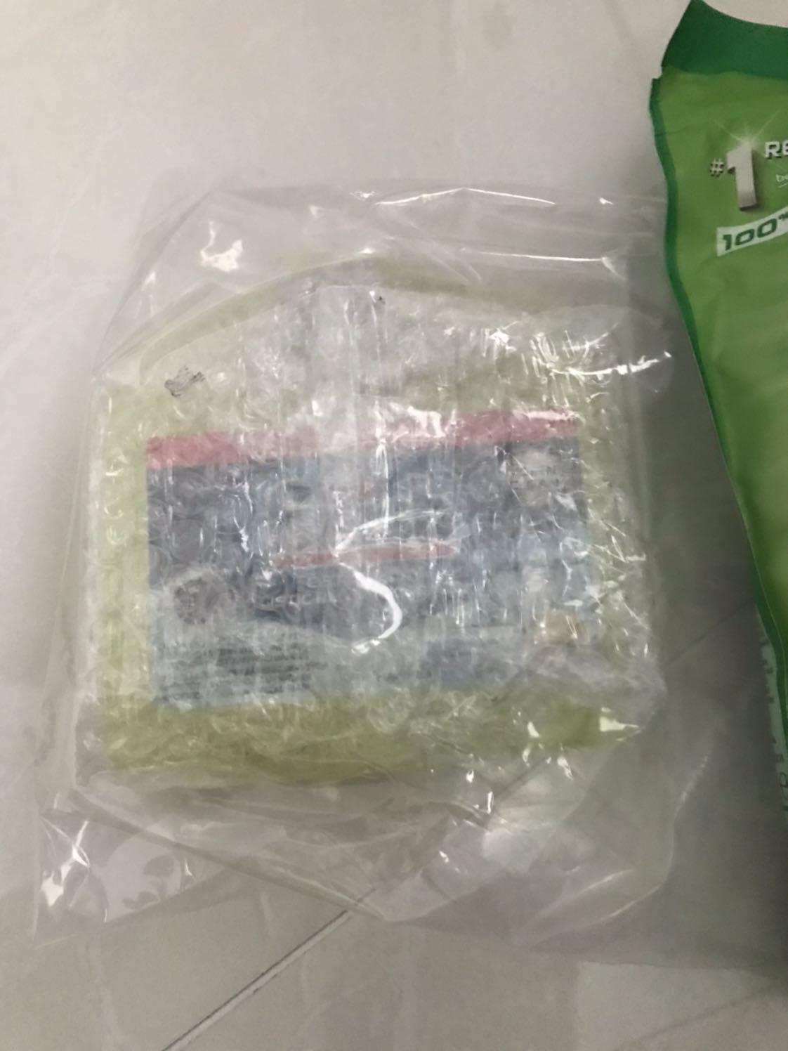 Đóng gói cẩn thận, giao hàng nhanh.  Đã mua viên rửa finish eco 0% 2 lần của shop rửa rất sạch và không bị mùi hoá chất.