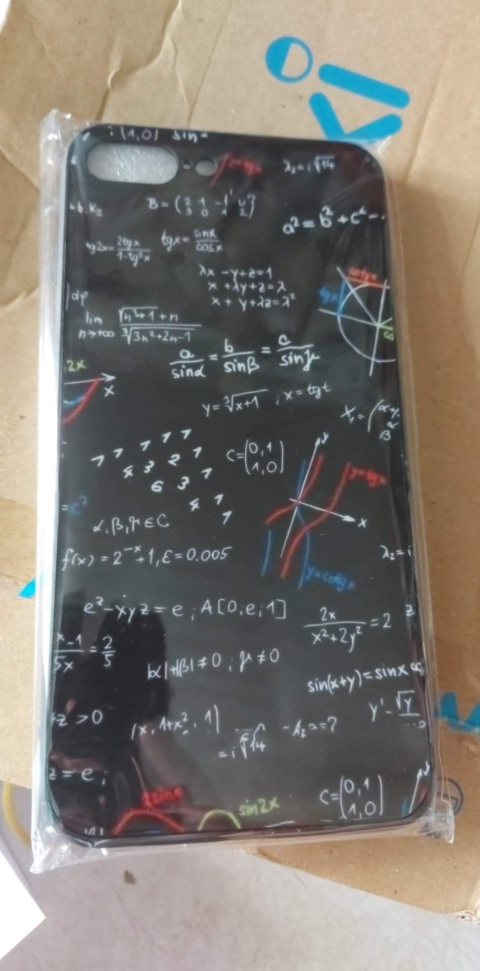 ốp xịn xò, tiki giao hàng nhanh, hộp hơi méo mó chút