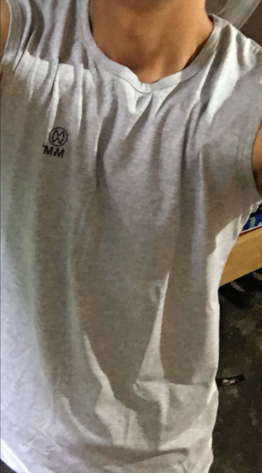 mua quần lót nhiều nên được mua kèm áo ba lỗ với giá ưu đãi. Chồng khen mặc vừa người  đúng size, gói hàng kĩ.Giao hàng đúng như dự báo 2 tuần. lần sau sẽ mua tiếp