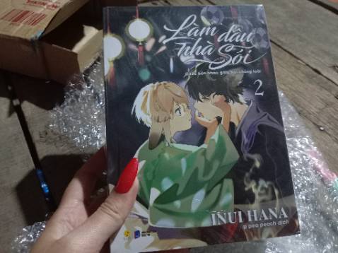 Chòi oi đợi mãi mới có cơ hội cầm lên tập tiếp theo 😭 😭 kể từ khi đọc bộ nì trên thánh địa đã bị truyện cho yếu tiếng Trung rồi 🥺 🫶 hôm nay quay lại có thể đọc được rồi 🎇 🎇

Sản phẩm đến đẹp, ổn, đúng sản phẩm và shipper rất nhiệt tình và đáng yêu 🥰 🥰