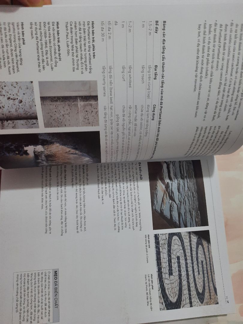 Sách vô cùng chất lượng từ nội dung tới hình thức luôn nha! Nội dung thì hay khỏi bàn rk, màu sắc in ấn trong cuốn này rất đẹp luôn, đặc biệt là ko có bị dính trang gì hết! Mua sách ở tiki là yên tâm nhất ^^