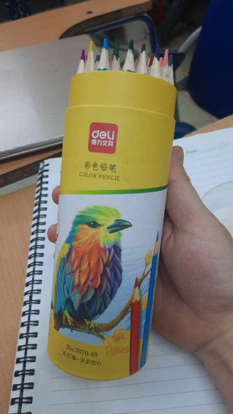 Màu đẹp, tô mịn, dễ gọt, màu sắc tươi sáng. Mình mua hẳn 4 hộp cho 4 đứa cháu 😍😍😍