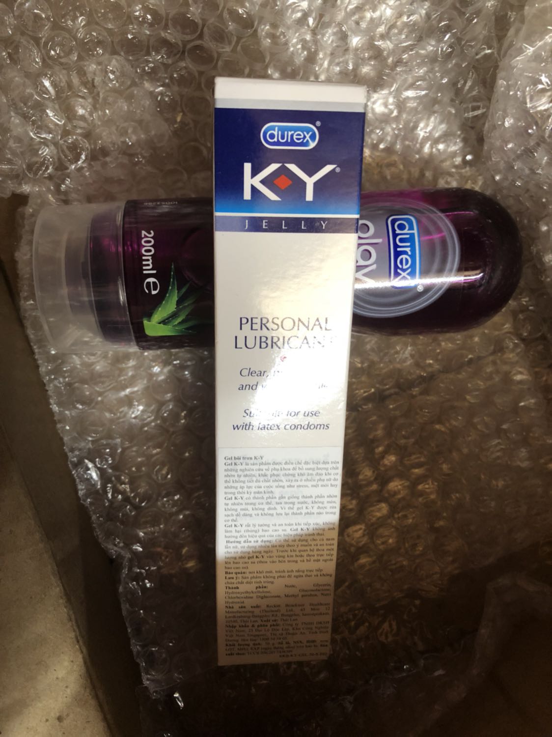 Tôi rất hài lòng về tiki lên đơn hàng nhanh chóng, đóng hộp ko ghi tên sản phẩm chỉ ghi tên người nhận, địa chỉ nhận nhàm giúp người mua yên tâm kín đáo tế nhị... Tiki còn cẩn thận đóng gói thêm màng xốp hơi để sản phẩm không bị xốc mạnh khi vận chuyển. Tôi đã từng mua nhiều sản phẩm của tiki phân phối đều rất hài lòng, không có vấn đề gì. Tôi mua đúng dịp Tiki khuyến mãi giảm giá ngày hội sinh nhật 9 tuổi của Tiki. Lần sau tôi nhất định mua thêm bên Tiki. Cảm ơn Tiki đã hỗ trợ và giao hàng nhanh... Tôi rất hài lòng về tiki lên đơn hàng nhanh chóng, đóng hộp ko ghi tên sản phẩm chỉ ghi tên người nhận, địa chỉ nhận nhàm giúp người mua yên tâm kín đáo tế nhị... Tiki còn cẩn thận đóng gói thêm màng xốp hơi để sản phẩm không bị xốc mạnh khi vận chuyển. Tôi đã từng mua nhiều sản phẩm của tiki phân phối đều rất hài lòng, không có vấn đề gì. Tôi mua đúng dịp Tiki khuyến mãi giảm giá ngày hội sinh nhật 9 tuổi của Tiki. Lần sau tôi nhất định mua thêm bên Tiki. Cảm ơn Tiki đã hỗ trợ và giao hàng nhanh...