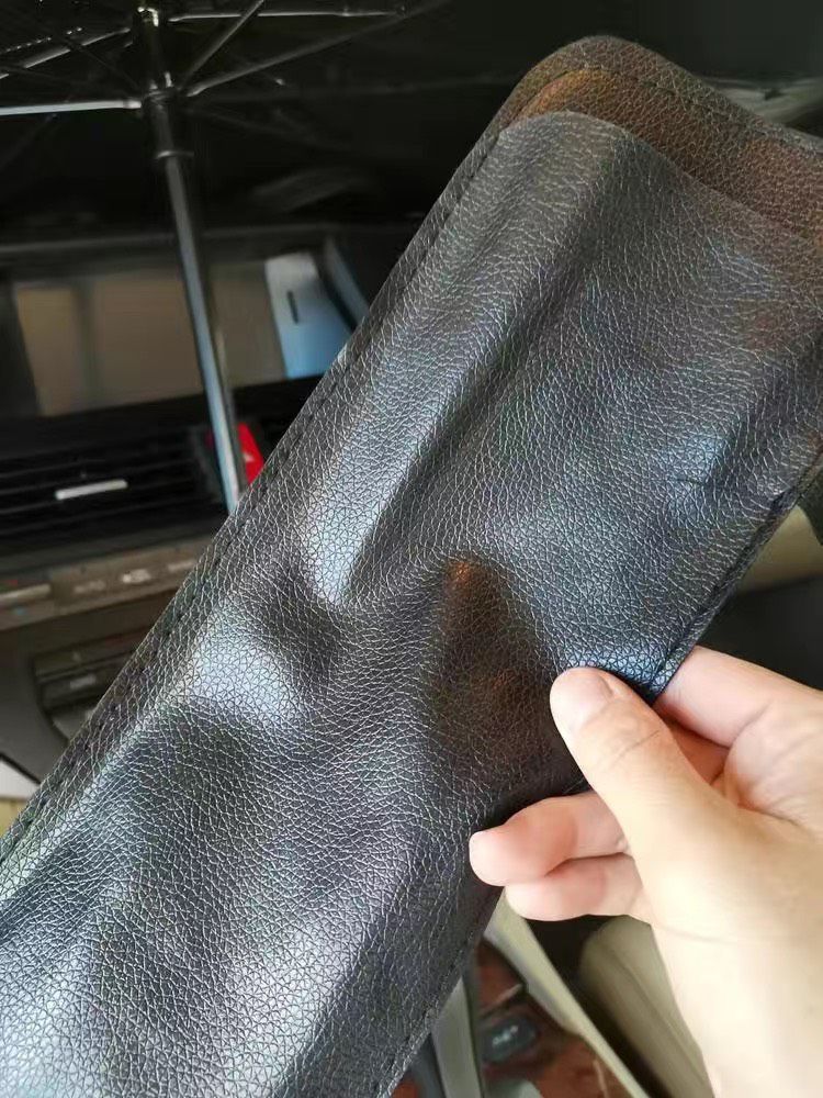 Đóng mở dễ dàng, chất dày dặn che nắng tốt. Dùng xong cất đi khá tiện, bao da xịn. Nói chung rất tiện và hiệu quả