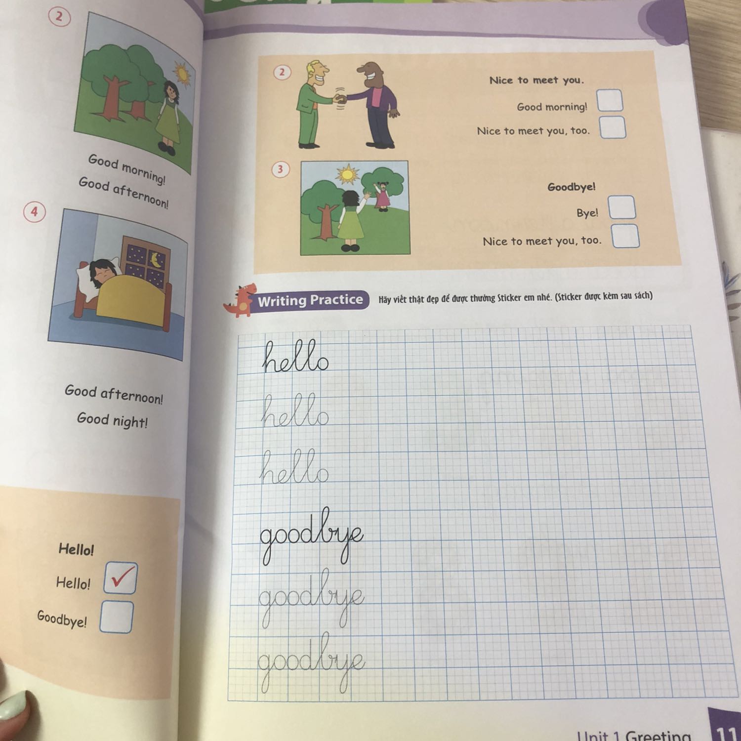 Sách có nội dung và bài học rất hay, có ảnh minh hoạ phong phú. Kèm mã QR ở mỗi bài học giúp các con tăng khả năng nghe, nói. Đi kèm sách là sticker khích lệ các con. Rẻ hơn trang bìa kha khá, bù qua tiền ship chắc là vừa đủ ? điểm trừ là ship đến hơi bị nhăn nheo sách 1 tẹo ? Sách có nội dung và bài học rất hay, có ảnh minh hoạ phong phú. Kèm mã QR ở mỗi bài học giúp các con tăng khả năng nghe, nói. Đi kèm sách là sticker khích lệ các con. Rẻ hơn trang bìa kha khá, bù qua tiền ship chắc là vừa đủ ? điểm trừ là ship đến hơi bị nhăn nheo sách 1 tẹo ?