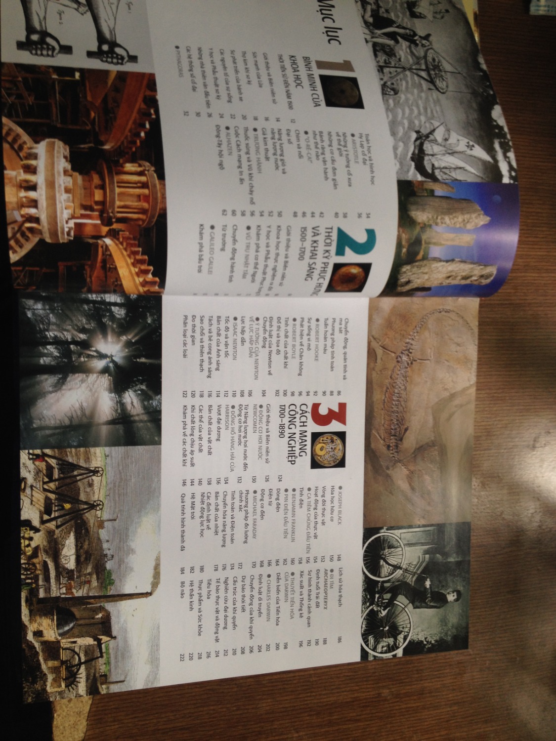 hàng gói cẩn thận 
giao hàng nhanh ,khoảng 28 tiếng sau khi đặt 
sách đẹp và không bị trầy xước 
mua đúng lúc khuyến mãi giảm 50% nữa 
tôi cực kì hài lòng