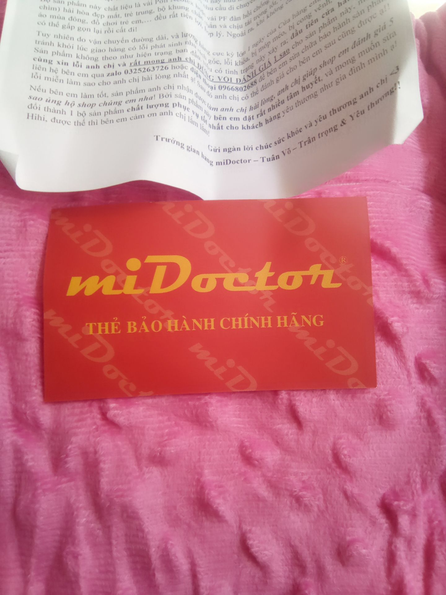 Gối có rách chút, nhưng dùng thấy êm và ổn,rất thoải mái, người ngủ gối thấp rất thích hợp loại này, chiều cao bề cao (10cm) khi nằm sẽ lún xuống còn khoảng 6-7cm, tôi đã đặt mua cái thứ 2, shop lưu ý giúp đợt giao này.