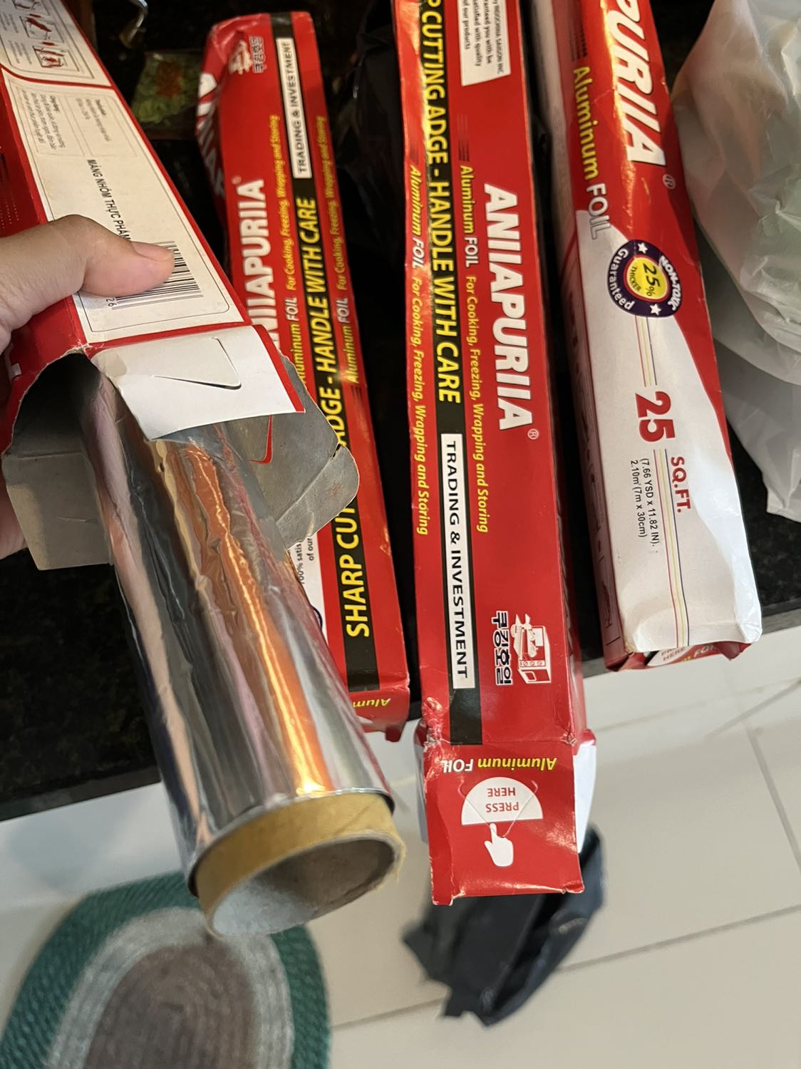 *** đảo nha mọi người. Mua Ringo mà giao loại khác. Mỗi cuộn có 1 xíu ah.