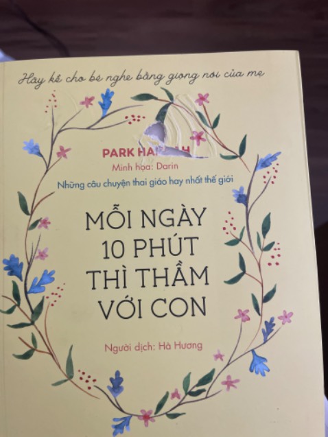 Sách giao đến nơi rách luôn cái bìa ạ