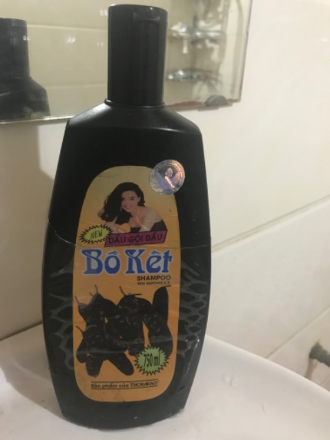 Dầu gội thorakao thì miễn chê. Nhg mình thik hương thơm của dầu hoa bưởi hơn. Thơm hương kỉ niệm dù bồ kết thorakao gội cũng rất mê. Ưng