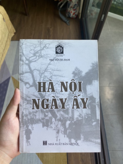 Giao nhanh, đã thế còn là sách hiếm, may mà mik mua sớm hi hi 😉
(Ko ngờ là sách này ko bán, may mà mua được 😁)