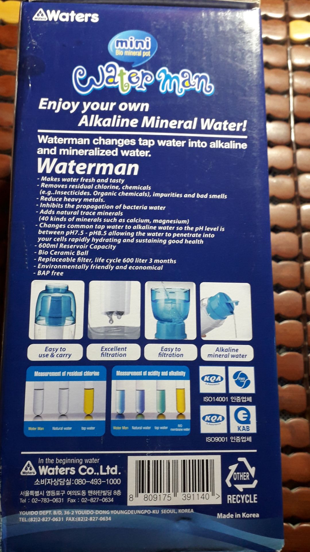 Đã nhận được hàng, đã dùng thử. Các bạn đổ nước để lọc nhớ đổ từng ít một thôi đừng đổ 1 lần nhiều quá. Lọc nhanh. Bình chứa được khoảng 600ml. Rửa sạch, lọc vài lần rồi hãy dùng chính thức. Khi cần mua lõi lọc, liên hệ với tiki sẽ có số ĐT mua hàng.