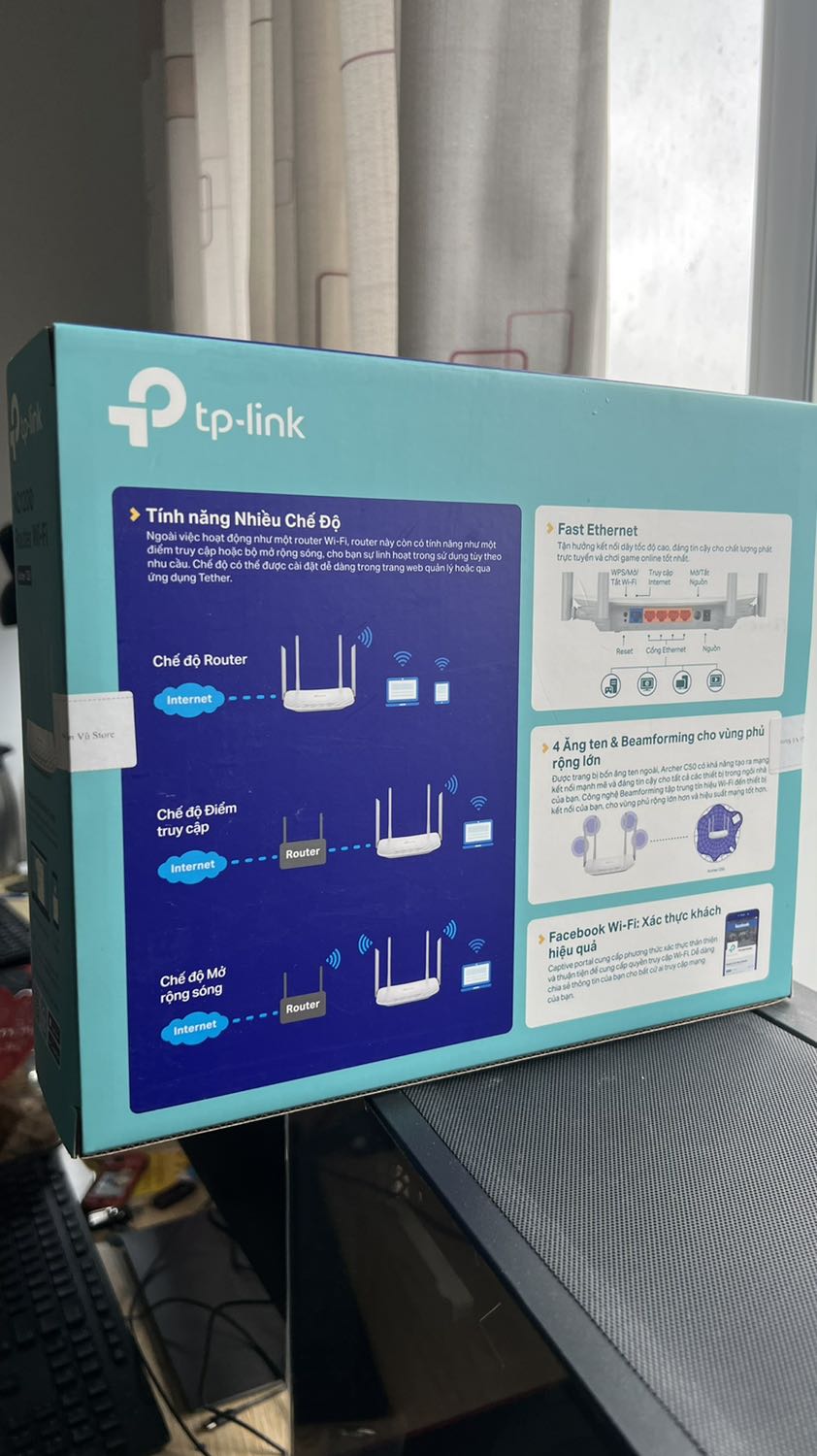 Hàng chính hãng, đóng gói cẩn thận, ship từ SG ra HN nhưng khá nhanh, lịch nhận thực tế sớm hơn dự kiến 3 ngày. Chưa lắp thử nhưng chắc dùng ổn hơn mấy cục wifi Tplink 841 dùng trước giờ. Hàng chính hãng, đóng gói cẩn thận, ship từ SG ra HN nhưng khá nhanh, lịch nhận thực tế sớm hơn dự kiến 3 ngày. Chưa lắp thử nhưng chắc dùng ổn hơn mấy cục wifi Tplink 841 dùng trước giờ.