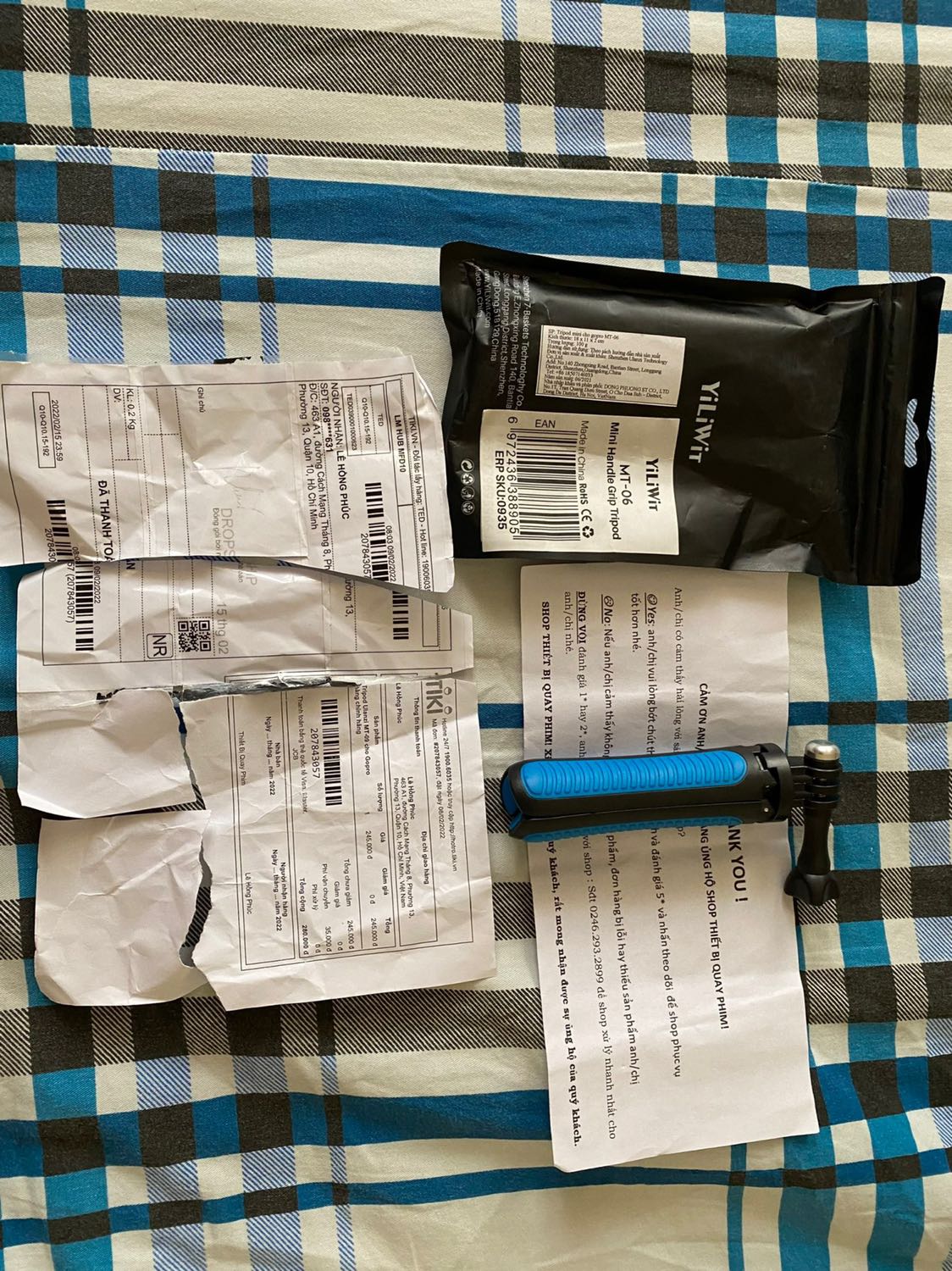 Tôi đặt mua sản phẩm Tripod Ulanzi MT-09 cho Go Pro, nhưng khi nhận hàng thì bên giao hàng lại giao sản phẩm không đúng như đơn đặt hàng ( giao nhầm sản phẩm YiLiWir MT-06 ). Đề nghị Tiki đổi lại sản phẩm theo đúng như đơn đặt hàng của tôi. Cảm ơn Tiki hỗ trợ.