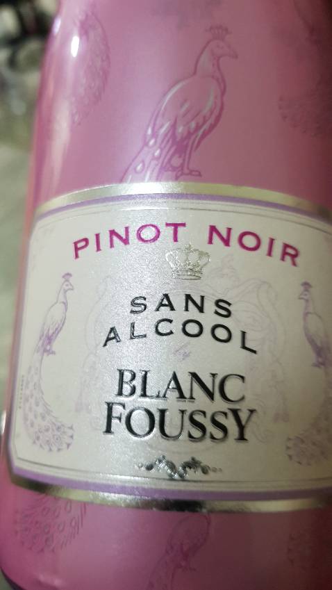 Rượu đã được tách cồn, vị chua nhẹ, uống cùng hải sản hoặc đồ ngọt.