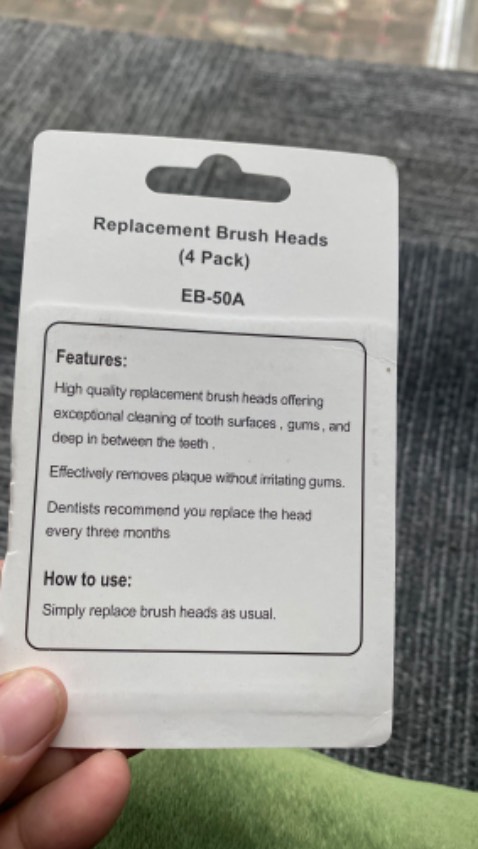 Hàng không đúng hình ảnh băn 
Trên hàng có chữ OraB và có hộp nhưng nhận hàng không có . Mình chọn loại có hộp mắc hơn 20k cuối cùng nhận hàng giá shop bán 83k. Buồn

Sản phẩm bán không đúng hình quảng cáo