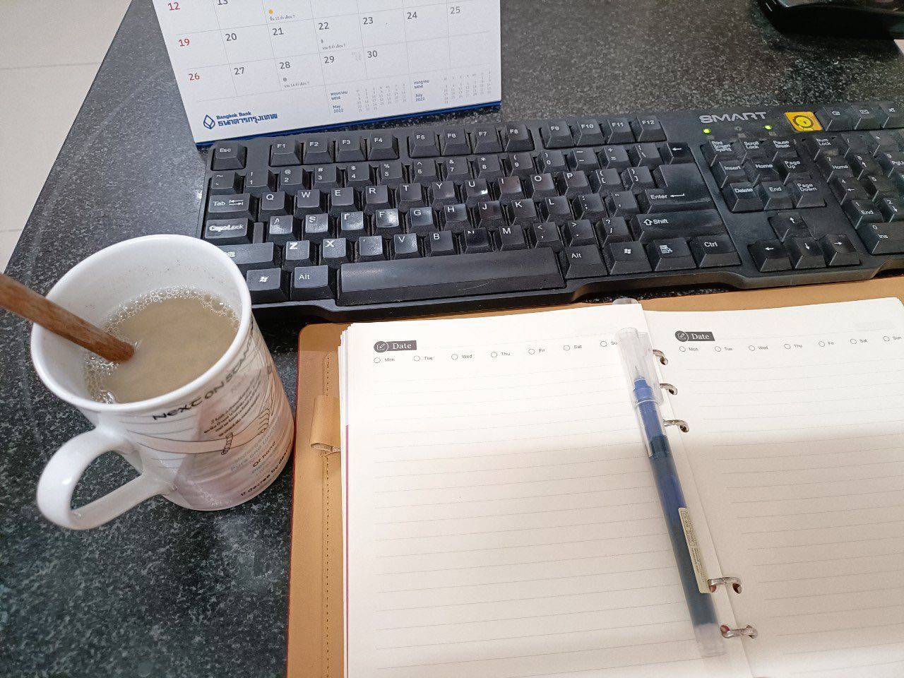 Dầu gội thơm dịu nhẹ, tóc sạch lâu, nói chung rất ok 

Mát xa đã thiệt, ok 

Bột đậu cho thêm ít đường uống rất ngon, bên bác sĩ mình nói uống bột đậu này nên mua uống, cải thiện bổ máu

Bột đậu uống ngon, thay cơm bữa ok lắm