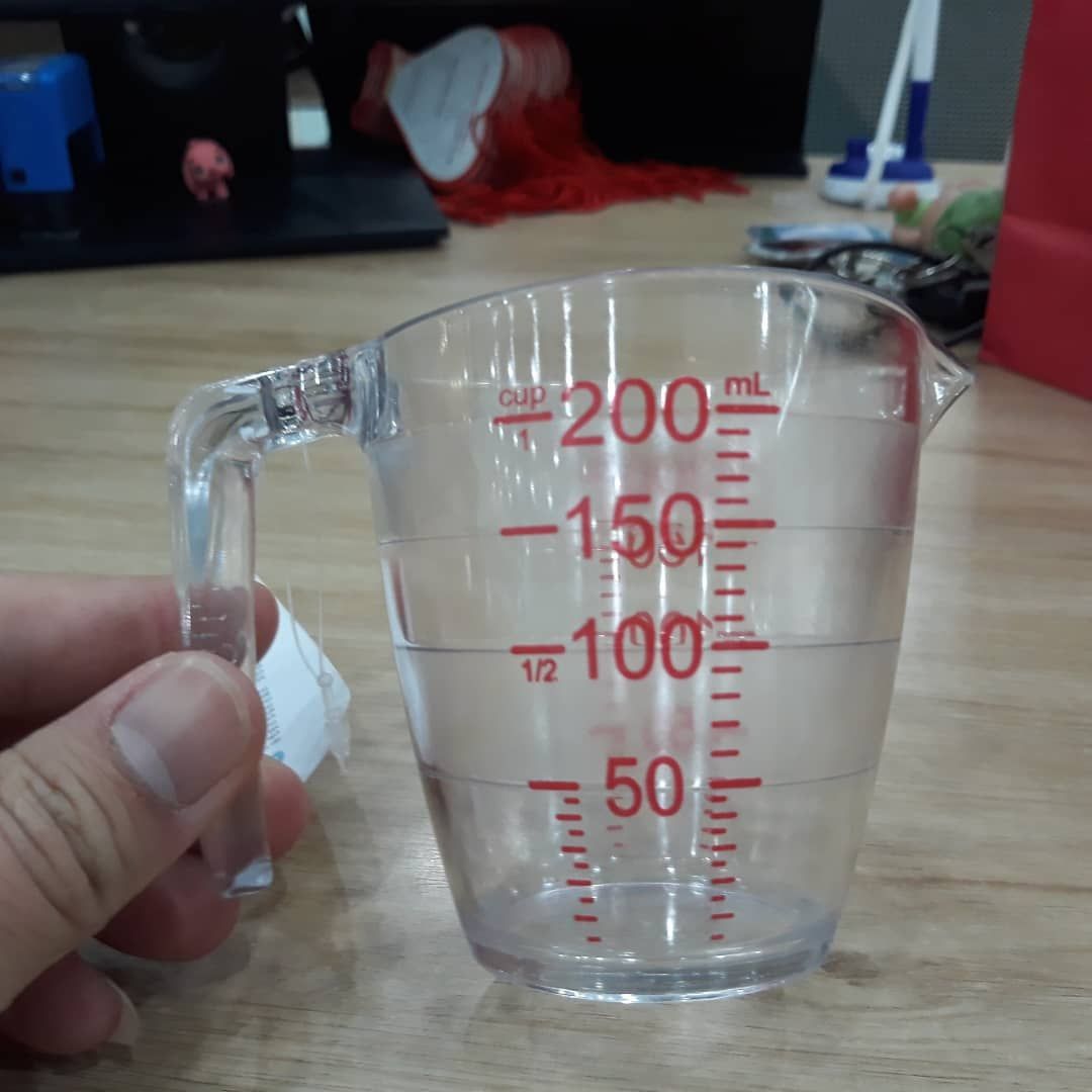 Vạch chia rõ, nhưng mực hơi lem, mua chung với hộp thủy tinh, đóng gói kỹ lưỡng