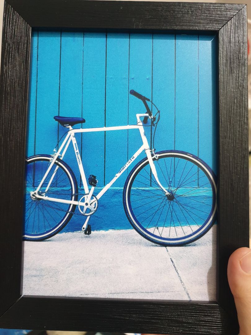 giá rẻ và mầu tranh đẹp hơn kì vọng. giao hàng nhanh. shop gói hàng kỹ nữa