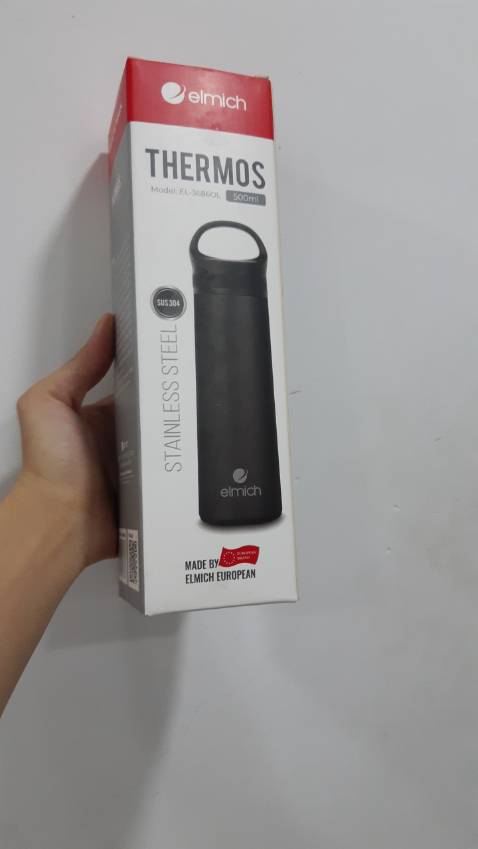 mình nhận đc chả chống sốc gì luôn, nhưng ko bị móp. Bình giá 400 mấy giảm còn chưa tới 200k. Thiết kế thể thao, chất inox đẹp- chuẩn 304, được tặng 1 ron (gioăng) cao su. Giữ nóng- lạnh 8 tiếng; bảo hành 6 tháng. 
Từng dùng của Elmich, thấy cũng chất lượng nên mua tiếp, loại trc dùng bị rách gioăng cao su.
Giá cả đa dạng và rẻ hơn Lock & Lock.