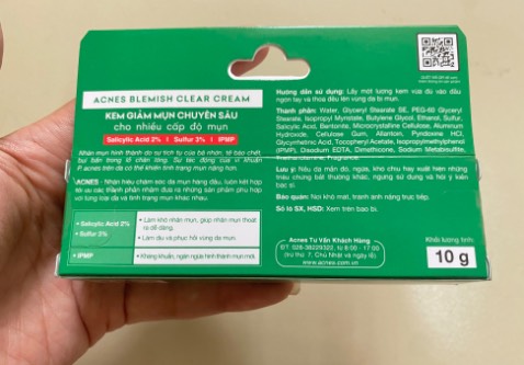 Chấm vào những nốt mụn viêm thấy sau 1 ngày có giảm sưng hẳn, hết ngày thứ 2 là khô và rớt dần, liền da cũng nhanh ko cần thoa ngày thứ 3 luôn. Dùng khá ổn, giao nhanh và gói kỹ. Shipper nhiệt tình thân thiện. Thanks all