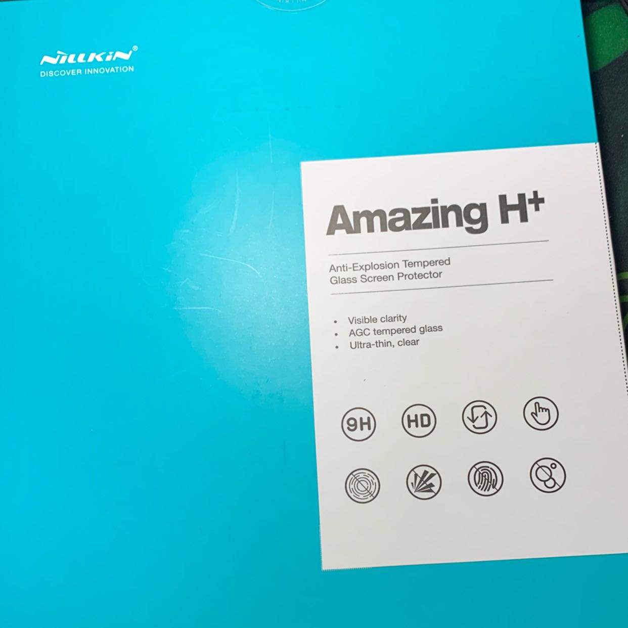 Đóng gói cẩn thận, giao hàng nhanh
Khung kính cường lực không phù hợp với ipad air 3 10.5 inch 2019 của mình.
Cho kính vào khung nhựa không khít camera và nút home.
Các bạn sử dụng ipad air 3 10.5 inch như mình cần cân nhắc trước khi mua