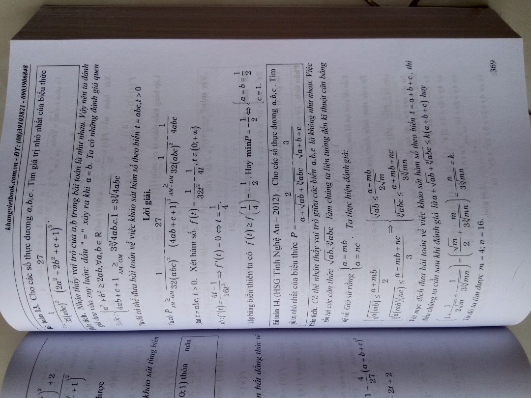 Về hình thức thì khá chỉn chu ,giáo hàng có bao bọc cẩn thận.
Về nội dung thì quá chất lượng, cuốn sách này + cuốn " những viên Kim Cương trong bất đẳng thức" Trần Phương thì đúng là song kiếm hợp bích.
Mua trúng dịp giảm giá thì quá tuyệt vời , Tuy nhiên chất lượng giấy in còn xấu, mực hơi mờ,chữ nhỏ cũng gây sự khó khăn cho người " ngâm kíu ". Bởi toán học không như văn học , có thể đọc lướt và phán đoán.
Do đặc thù của toán là công thức và ký hiệu, nếu sai hay đọc không đúng là ngũm củ tỏi liền.