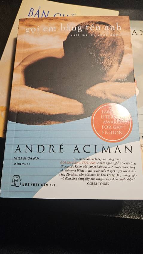 Sách cũng rất đẹp. Mọi thứ rất chỉn chu