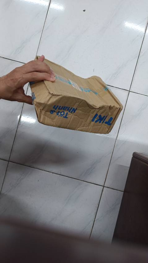 Giao nhanh, ổn nhưng mà hộp nhìn tã quá nha Tiki