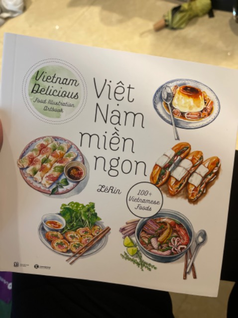 Tranh vẽ món ăn Việt Nam siêu đẹp và ngon mắt. Có phụ đề tiếng Anh thích hợp tặng cho các bạn nc ngoài muốn tìm hiểu văn hoá ẩm thực Việt Nam. Ôi nhiều món mình còn chưa ăn vs chưa nghe tên bh luôn