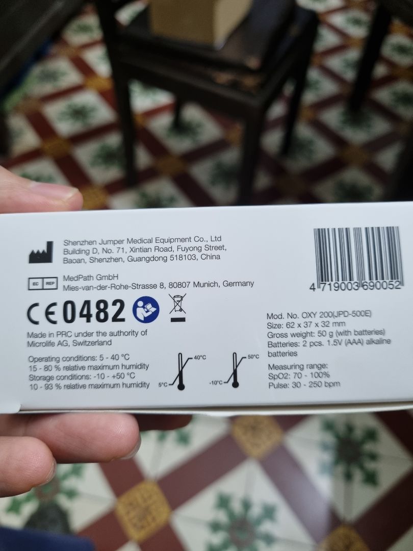 Máy chính hãng, đầy đủ tem, nhãn NPH, giấy bảo hành. Giao nhanh hơn dự kiến.