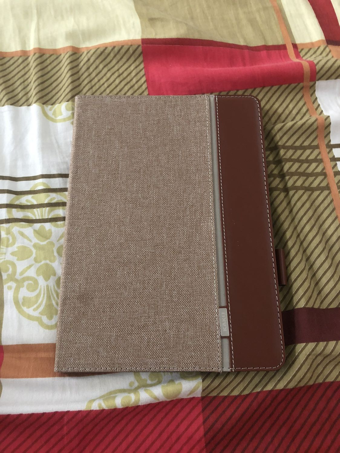 Đặt cái mắc tiền hơn mà giao cái này.