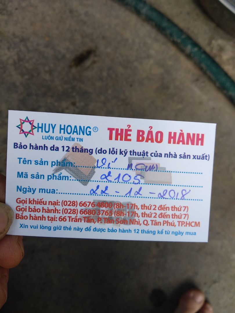 trước mình có xài ví này được 3 năm giờ muốn đổi mới nên đặt lại xài. mà tiki giao nhầm mẫu cho mình là ví đứng ??? . dù sao cũng cho 5 sao vì chất lượng ví. mong tiki kiểm tra kĩ sản phẩm trước khi giao cho khác. đổi trả mất nhiều thời gian nên sẽ để dùng