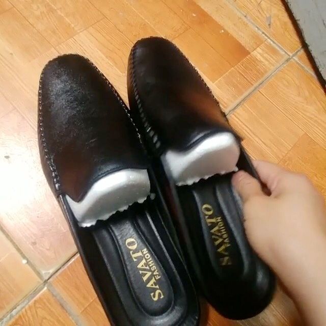 Đẹp, đáng tiền, giao hàng nhanh, nên mua nhé mnnnnnnnnnnnnnnnn
Quan trọng là chuẩn da thật nhé, chim ưng, chúc shop buôn may bán đắt ạ
Đóng gói sản phẩm.chắc chắn, vận chuyển quá nhanh, chuẩn sz, như trong ảnh, chuẩn da bò nên đi mềm thích chân, cảm thấy mua được hàng đẹp lại giá hời, có chưa đến 300