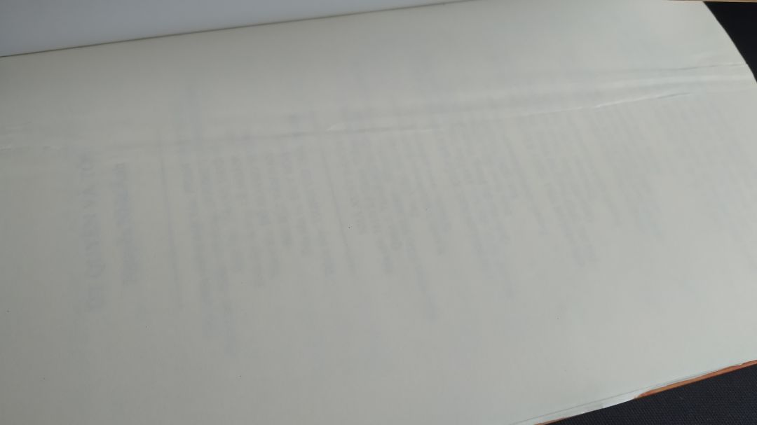 Trước khi đặt hàng thì Tiki cam kết bọc Bookcare nhưng chẳng thấy đâu? Sách cuống bìa hơi đen, chữ in bị mờ như mấy cuốn sách cũ, chả rõ chữ gì, tờ giấy cuối tự nhiên dài ra, còn bị quắn lại và gấp nếp nữa chớ :))) sách như bị lỗi r giao cho mình luôn??? Chịu nhưng chúc Tiki có 1 ngày zui zẻ