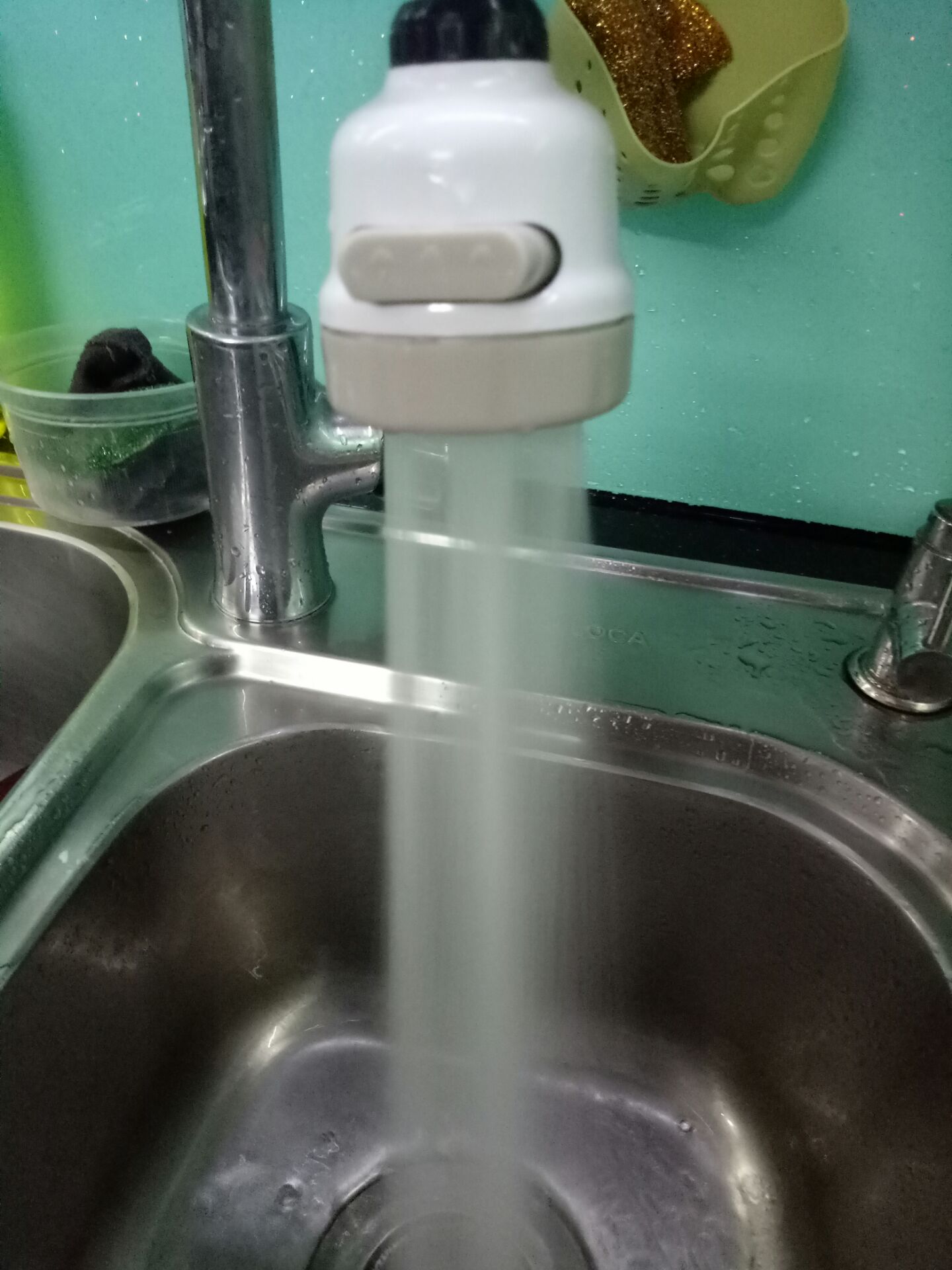 chiều mới nhận hàng xong,  lắp vào vòi nước bồn rửa chén rất vừa vặn, đầy đủ  phụ  kiện,  very good,  hơn cả  mong đợi.