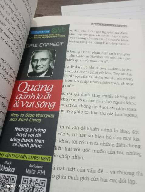 Sách nhận về bìa hơi bị bẩn nhưng mà vì giao hàng nhanh và đóng gói cũng ổn nên vẫn cho 5⭐
