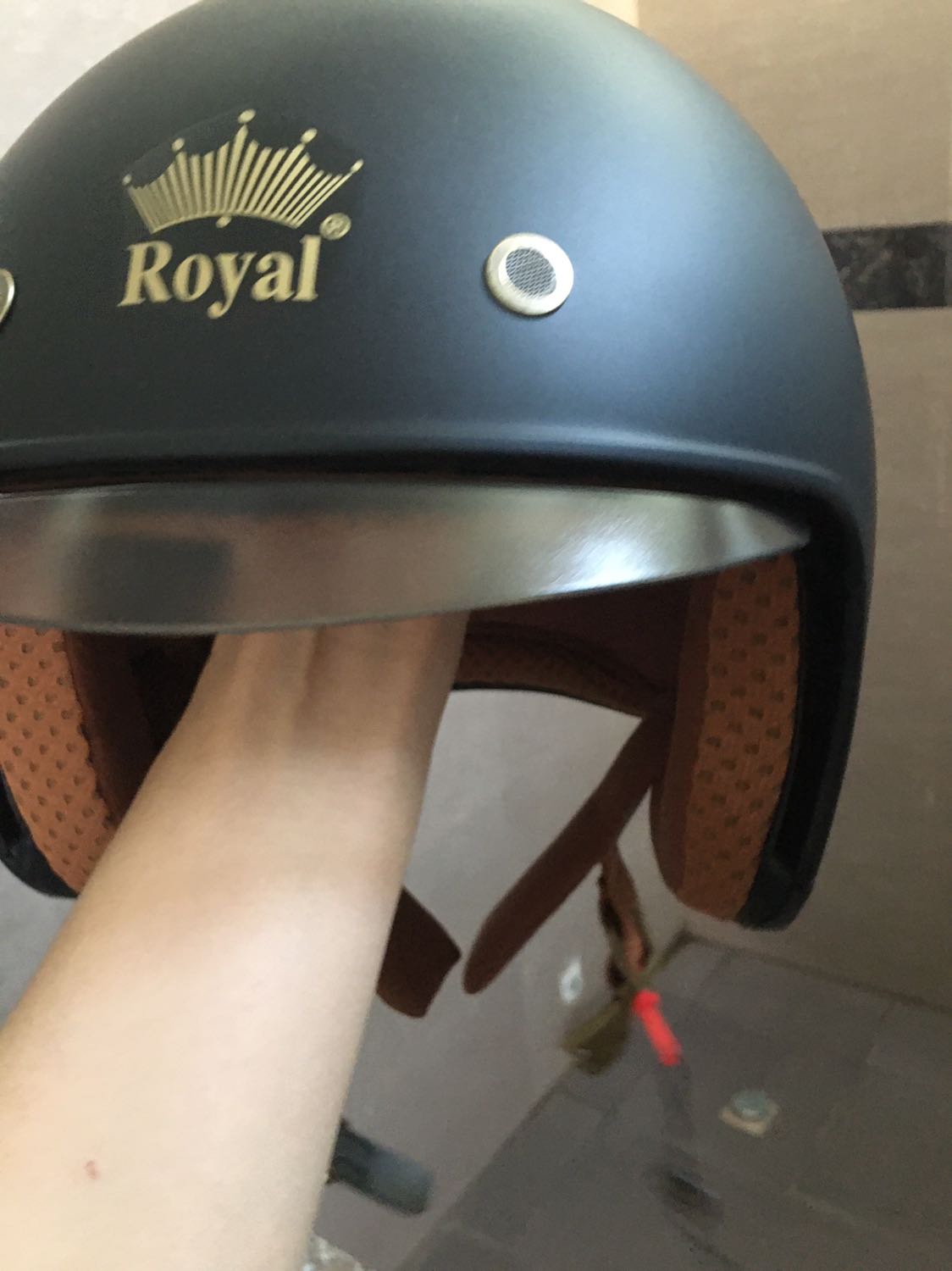 Rất hài lòng và quá ưng ý, đóng gói cẩn thận chắc chắn. Tôi hay mua hàng bên Tiki nhưng chưa lần nào làm tôi thất vọng. Bên Tiki có đội ngủ giao hàng thân thiện chu đáo.
Dẽ ủng hộ lâu dài