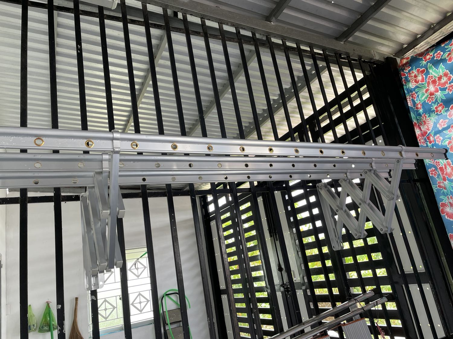 Rất tốt, dù bị chậm giao hàng do dịch bệnh nhưng cuối cùng Tiki đã xử lý rất tốt! Sản phẩm rất đáng tiền mua! Mẹ mình và mình đều thích, hàng xóm cũng muốn mua rất nhiều hihi