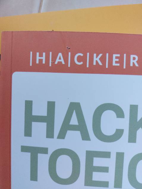 mình khá thất vọng về shop ạ😢 sách như đã rất cũ, mình thấy để có tặng quà mà lúc mình mở ra chỉ có 3 cuốn 😩 chỉ có vocabulary là có màu còn reading và listening như photo lại ạ 🥲 mong shop coi lại nhận xét và sự góp ý của mình vì sách đặt rất mắc chứ không rẻ. Đây là đơn mình đặt mà thất vọng tràn trề luon á 😓