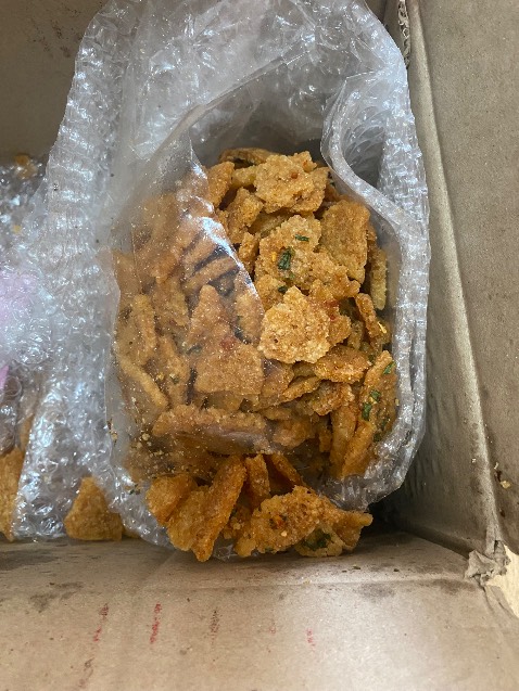 Định mua làm quà mà nhận gói hàng bể nát