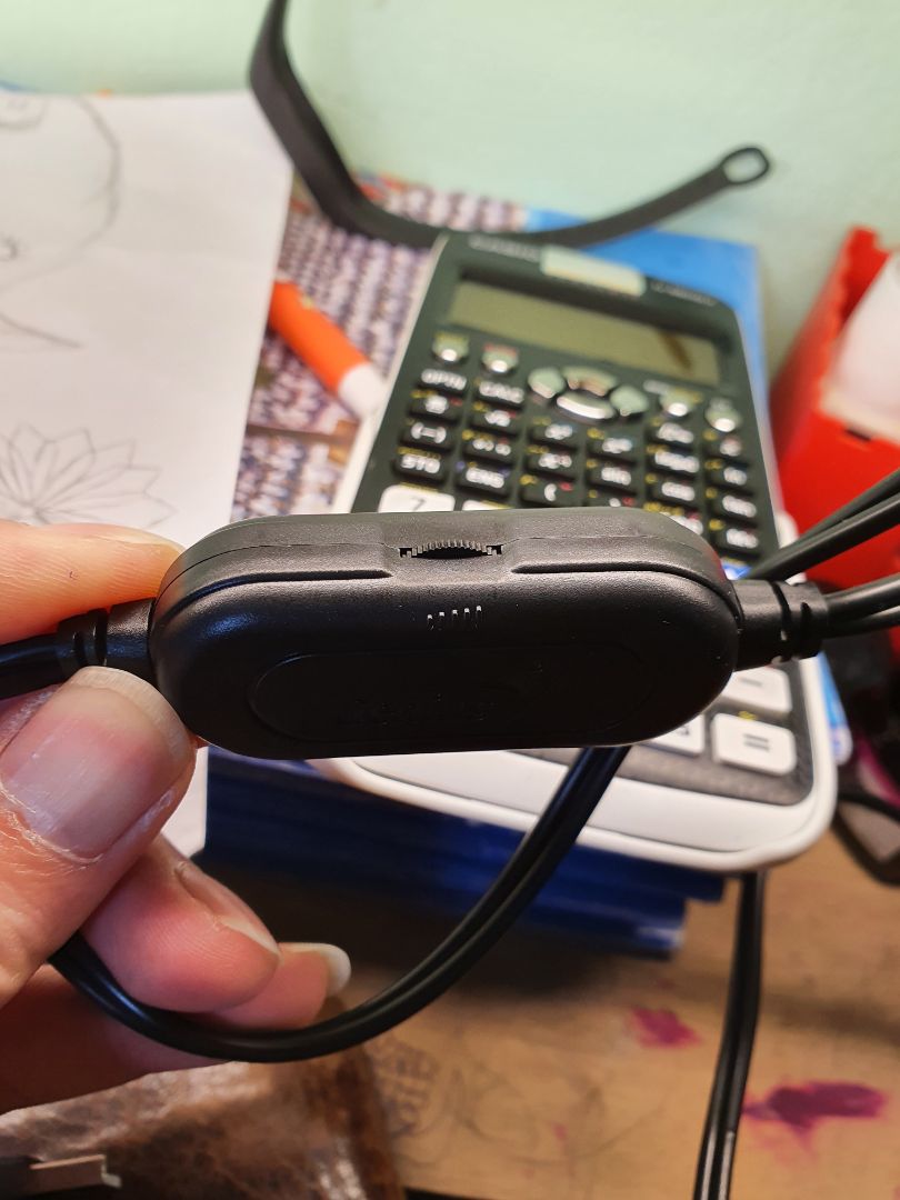 Mình lấy về cho bọn trẻ học zoom do loa laptop bé quá, cắm dây tiện lợi, loa nghe to, rõ ràng, chi tiết, kêu to hơn con LG PL2, chất âm hơi kém hơn một chút khi so với PL2 nhưng vẫn rất ổn, rất ổn nha. ???